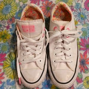 Converse Shoes Women Size 7.5